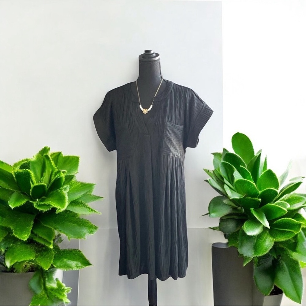 Women’s Babydoll Dress Textures Black Sz Lg V-Cap Sleeve Neck Knee Length Boho.